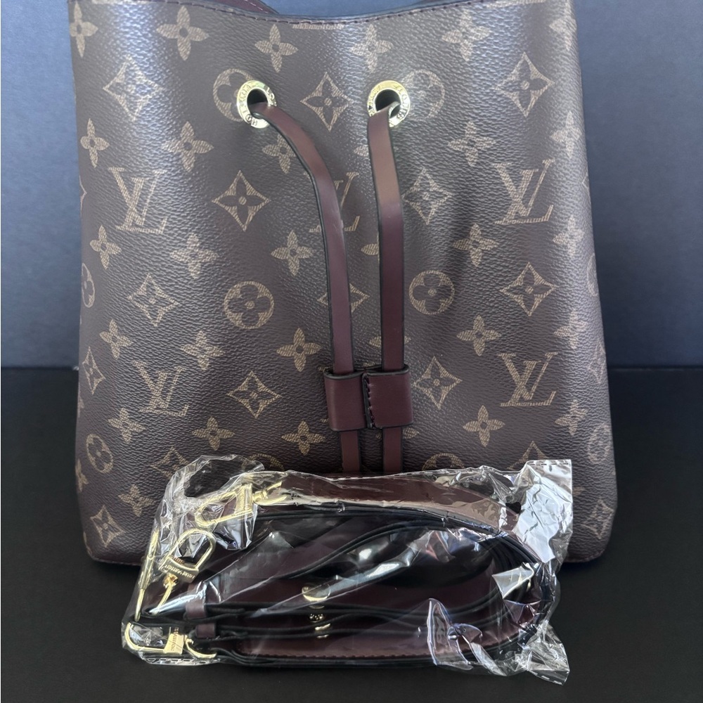 Source Unknown Brown Monogram Bucket Bag - image 1